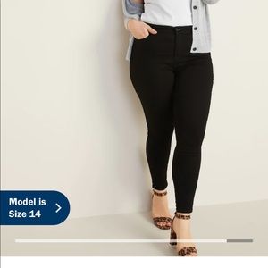 NWT Old Navy Rockstar super skinny never fade BLK